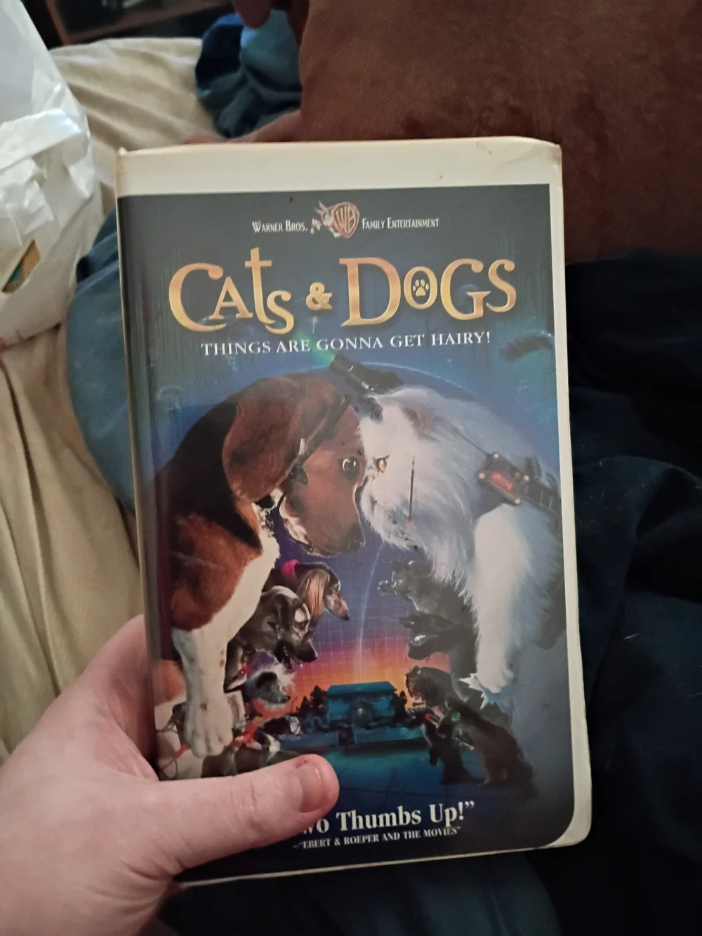 Cats & Dogs Movie VHS - Warner Bros. (White)